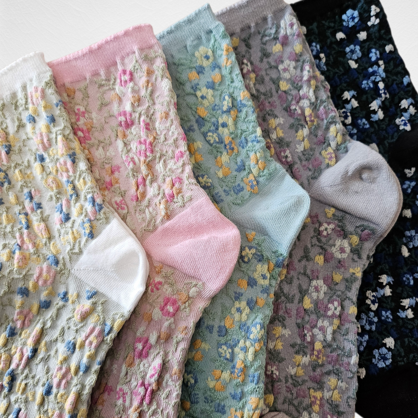 Flower Garden Pattern Women’s Cotton Socks [5 Colours available]